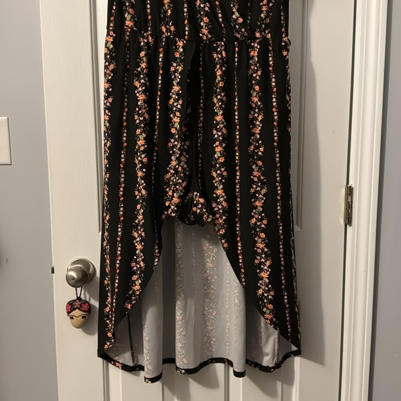 Cute floral romper/dress XXL (19) black floral - Picture 14 of 14